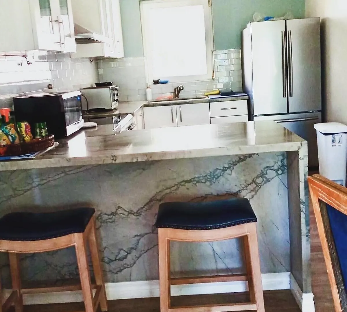 2Bed Modern Condo With Ac, Pool, Rooftop Patio, 5 Min To Beach Christ Church Lägenhet