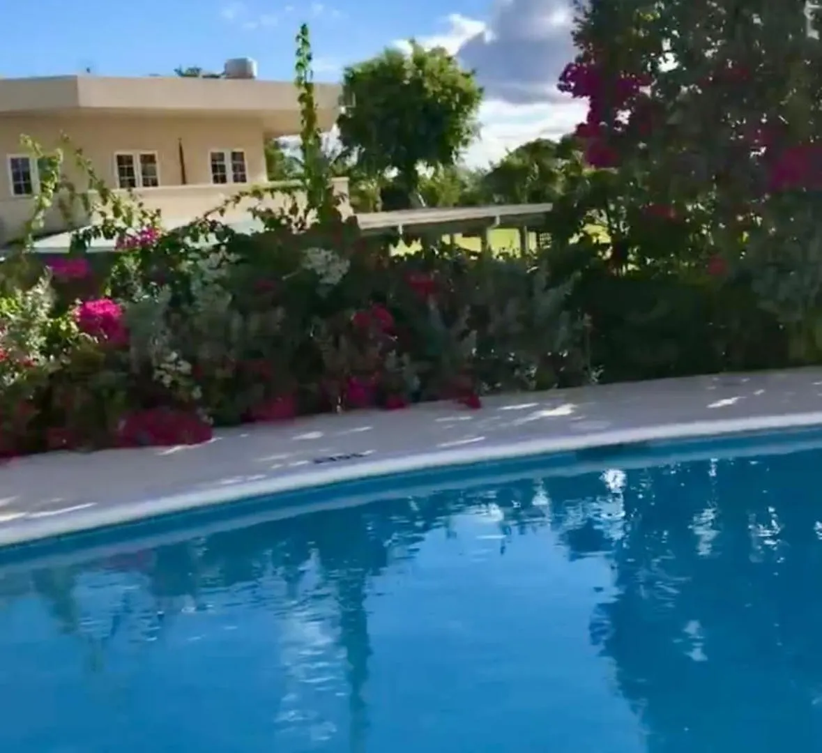 2Bed Modern Condo With Ac, Pool, Rooftop Patio, 5 Min To Beach Christ Church 0*,