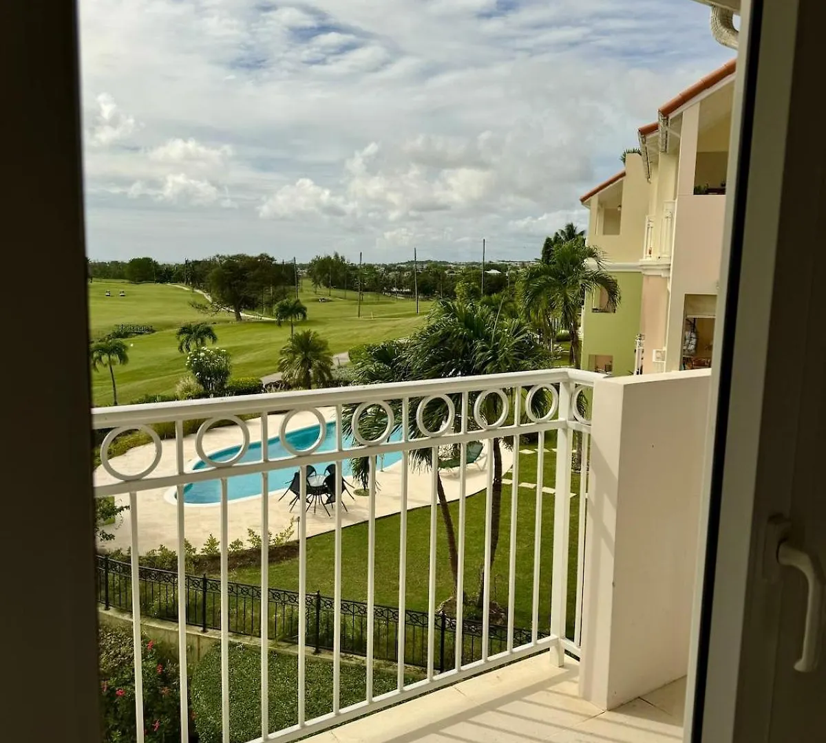 2Bed Modern Condo With Ac, Pool, Rooftop Patio, 5 Min To Beach Christ Church Barbados