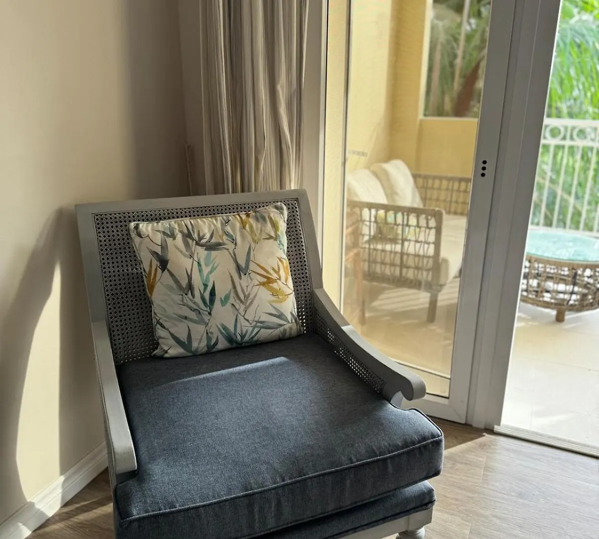 Lägenhet 2Bed Modern Condo With Ac, Pool, Rooftop Patio, 5 Min To Beach Christ Church Barbados