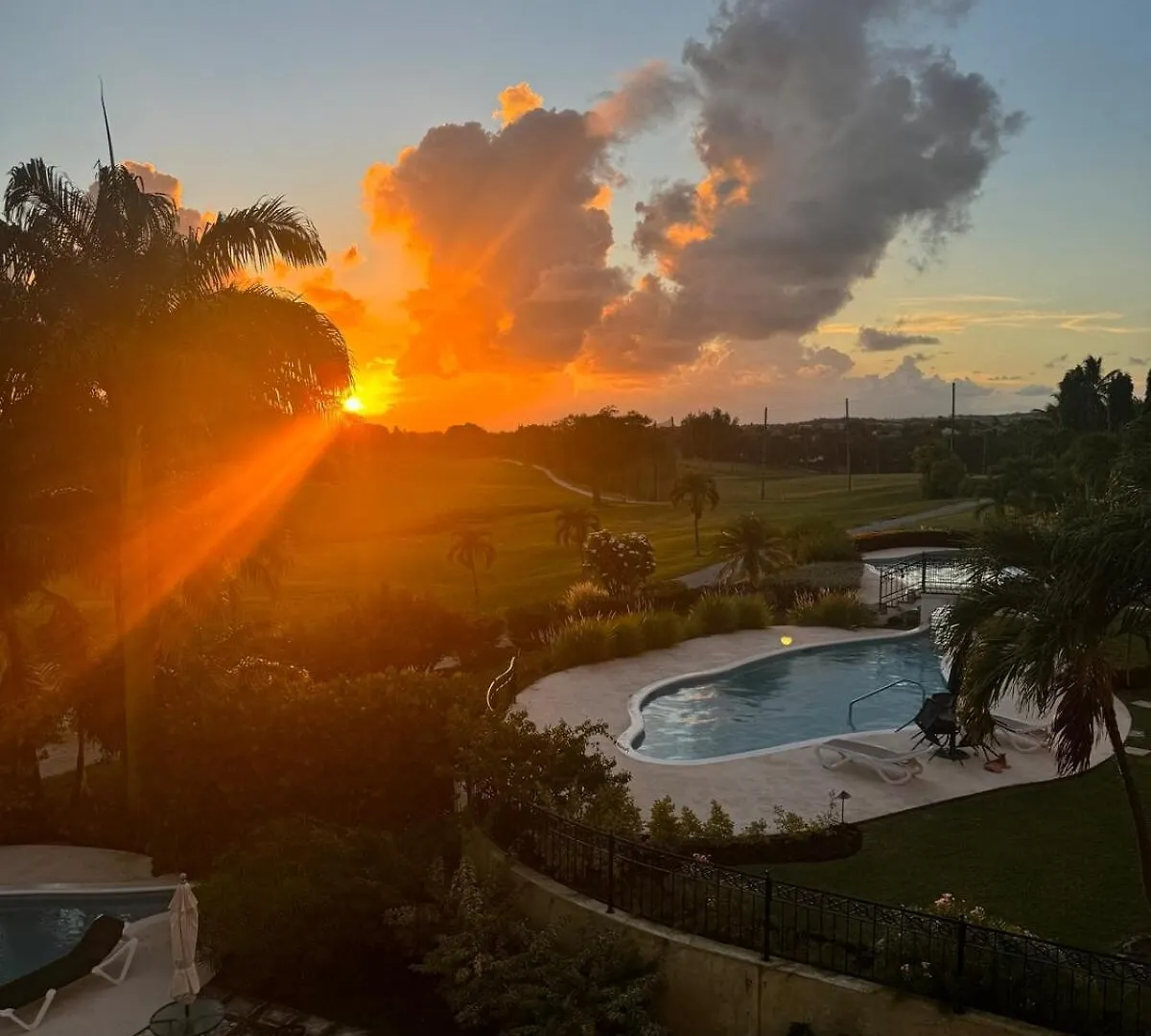 Appartement 2Bed Modern Condo With Ac, Pool, Rooftop Patio, 5 Min To Beach Christ Church Barbados