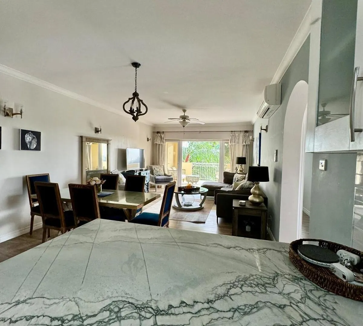 2Bed Modern Condo With Ac, Pool, Rooftop Patio, 5 Min To Beach Christchurch Lejlighed